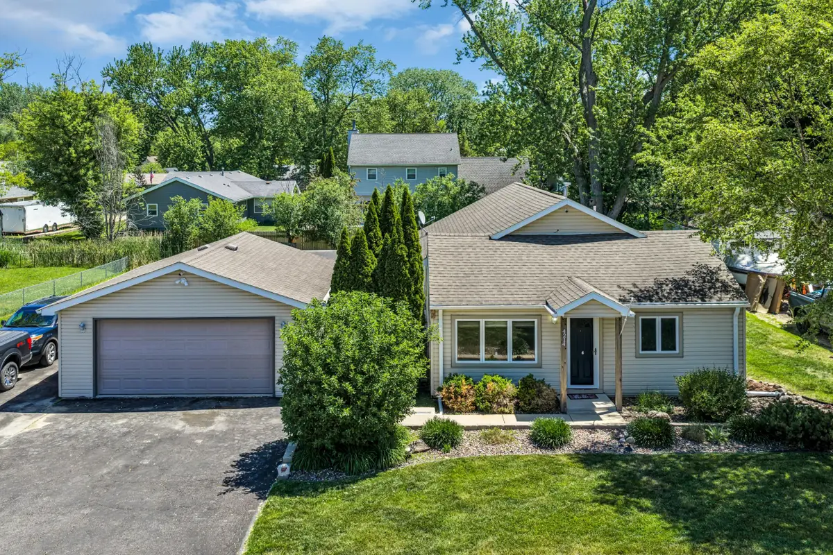 4214 Poplar Dr, Delavan, WI 53115 - #1