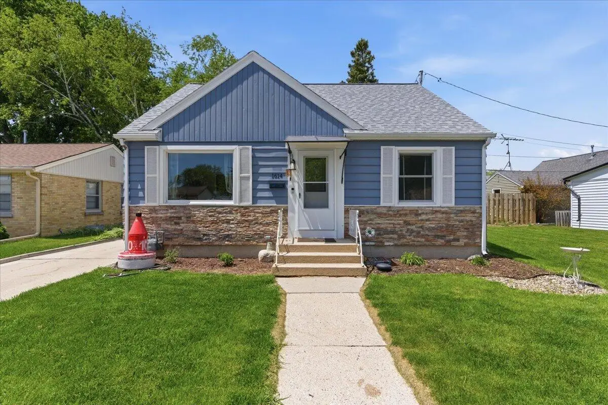 1614 S 22nd St, Sheboygan, WI 53081 - #1