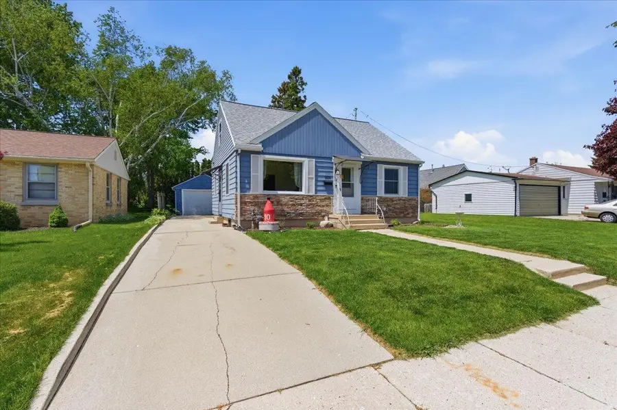 1614 S 22nd St, Sheboygan, WI 53081 - #3