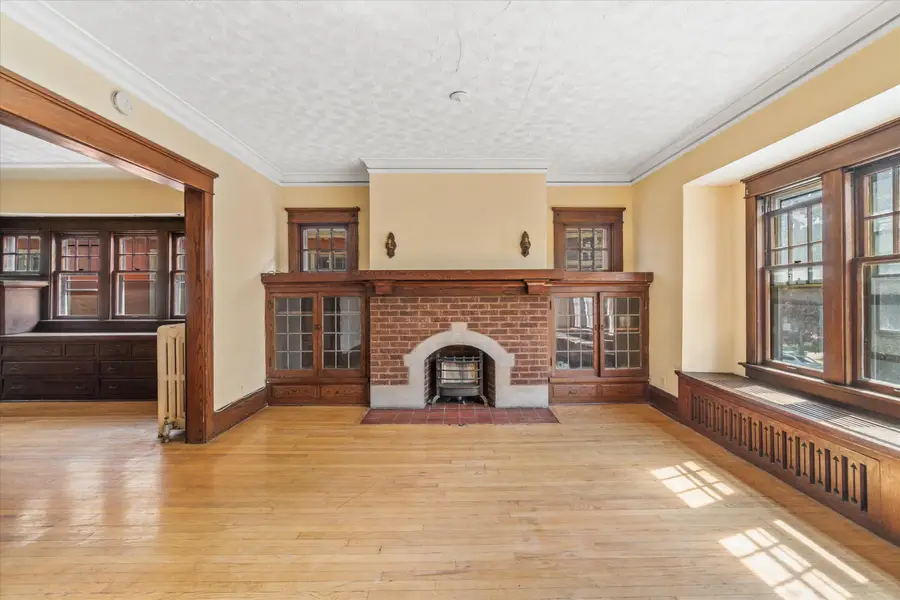 2960 N Maryland Ave, Milwaukee, WI 53211 - #2