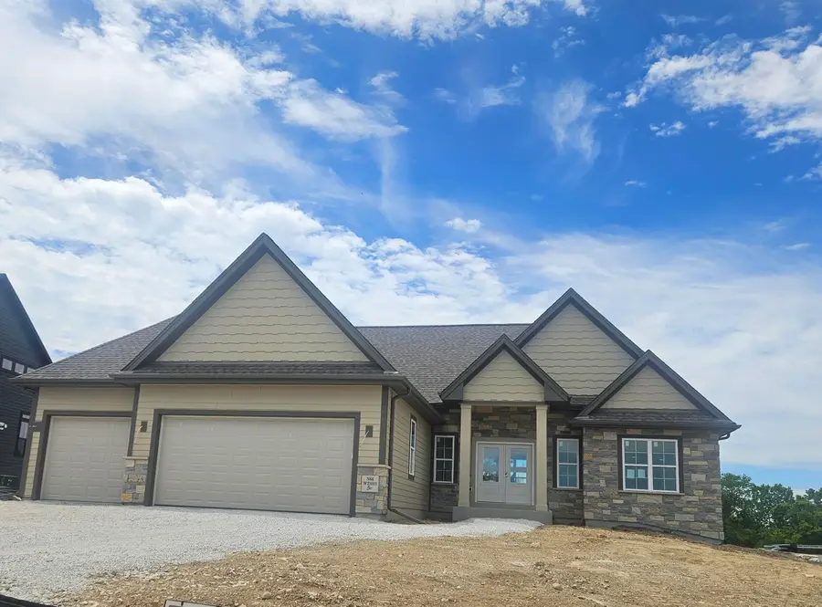 N66W21493 Sagebrush Dr, Menomonee Falls, WI 53051 - #3