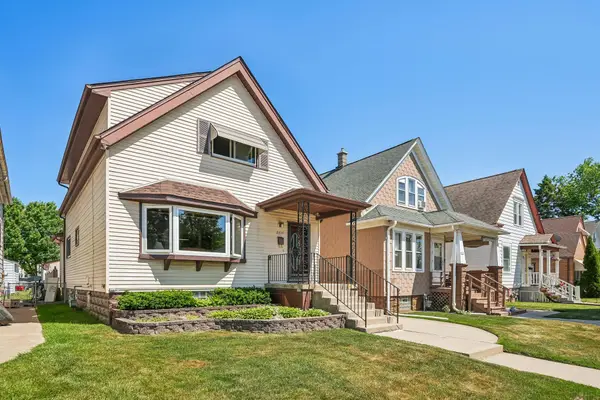 2354 S 32nd St, Milwaukee, WI 53215