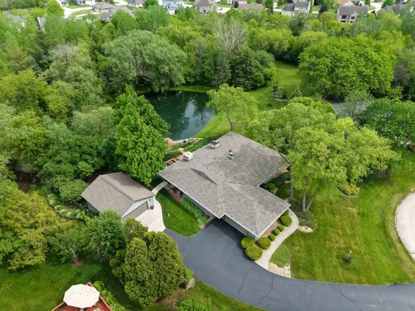 2735 Fenceline Rd, Mount Pleasant, WI 53406
