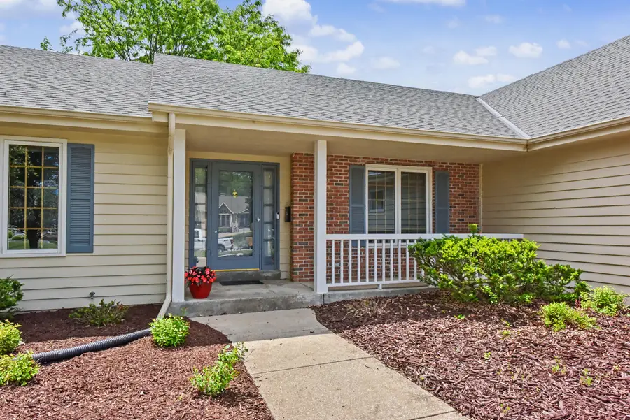 N22W26761 Shooting Star Rd, Pewaukee, WI 53072 - #3