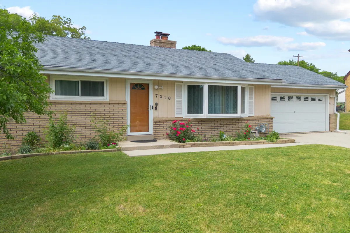 7216 W Layton Ave, Greenfield, WI 53220 - #1