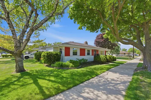 3520 Knoll Pl, Racine, WI 53403