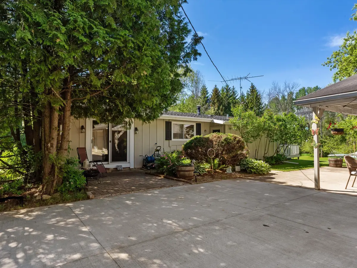 3815 W Twin Ln, Kossuth, WI 54241 - #1