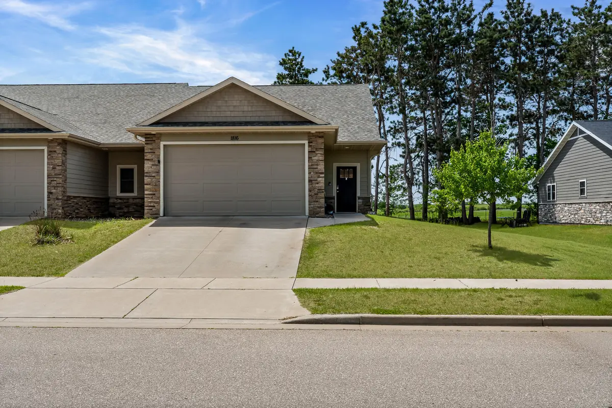 1816 Prairie Pl, Holmen, WI 54636 - #1