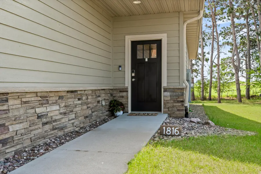 1816 Prairie Pl, Holmen, WI 54636 - #3