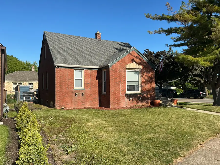 2920 Erie St, Racine, WI 53402 - #2