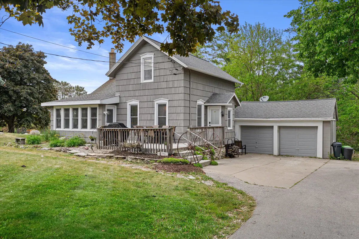 N68W29902 Hartling Rd, Merton, WI 53029 - #1