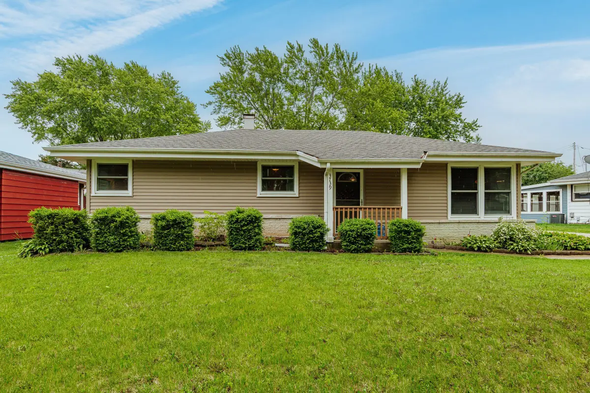 3739 W Parnell Ave, Milwaukee, WI 53221 - #1