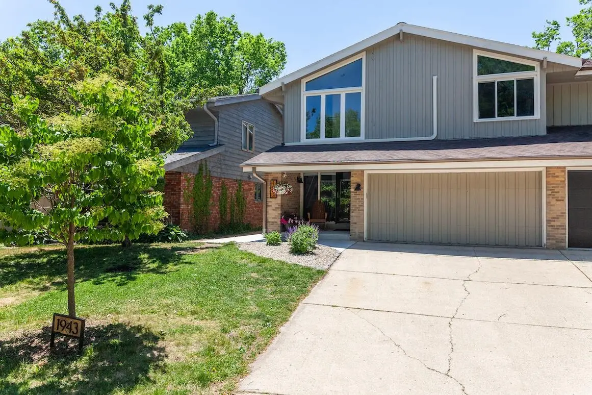 1943 River Park Ct, Wauwatosa, WI 53226 - #1