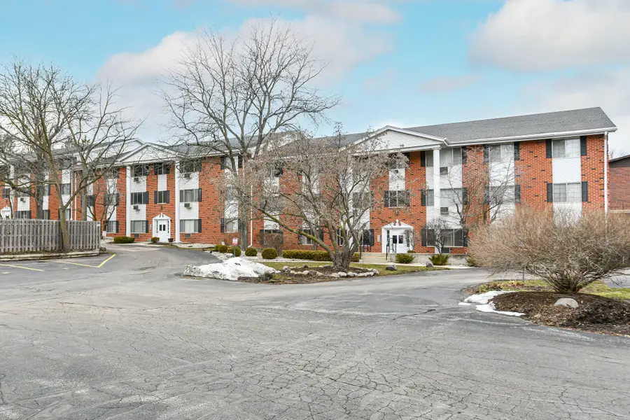 255 Elmwood Ave, Lake Geneva, WI 53147 - #2