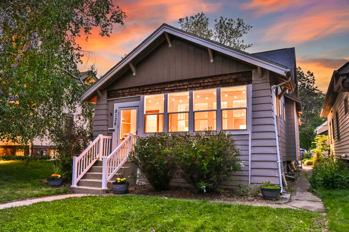8138 Gridley Ave, Wauwatosa, WI 53213 - #1