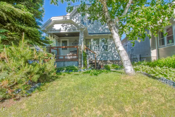 1944 S 72nd St, West Allis, WI 53219