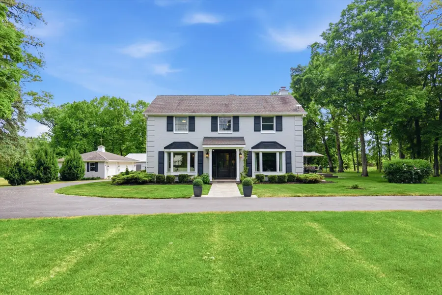 9431 W Hawthorne Rd, Mequon, WI 53097 - #3