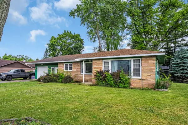 9017 360th Ave, Randall, WI 53181