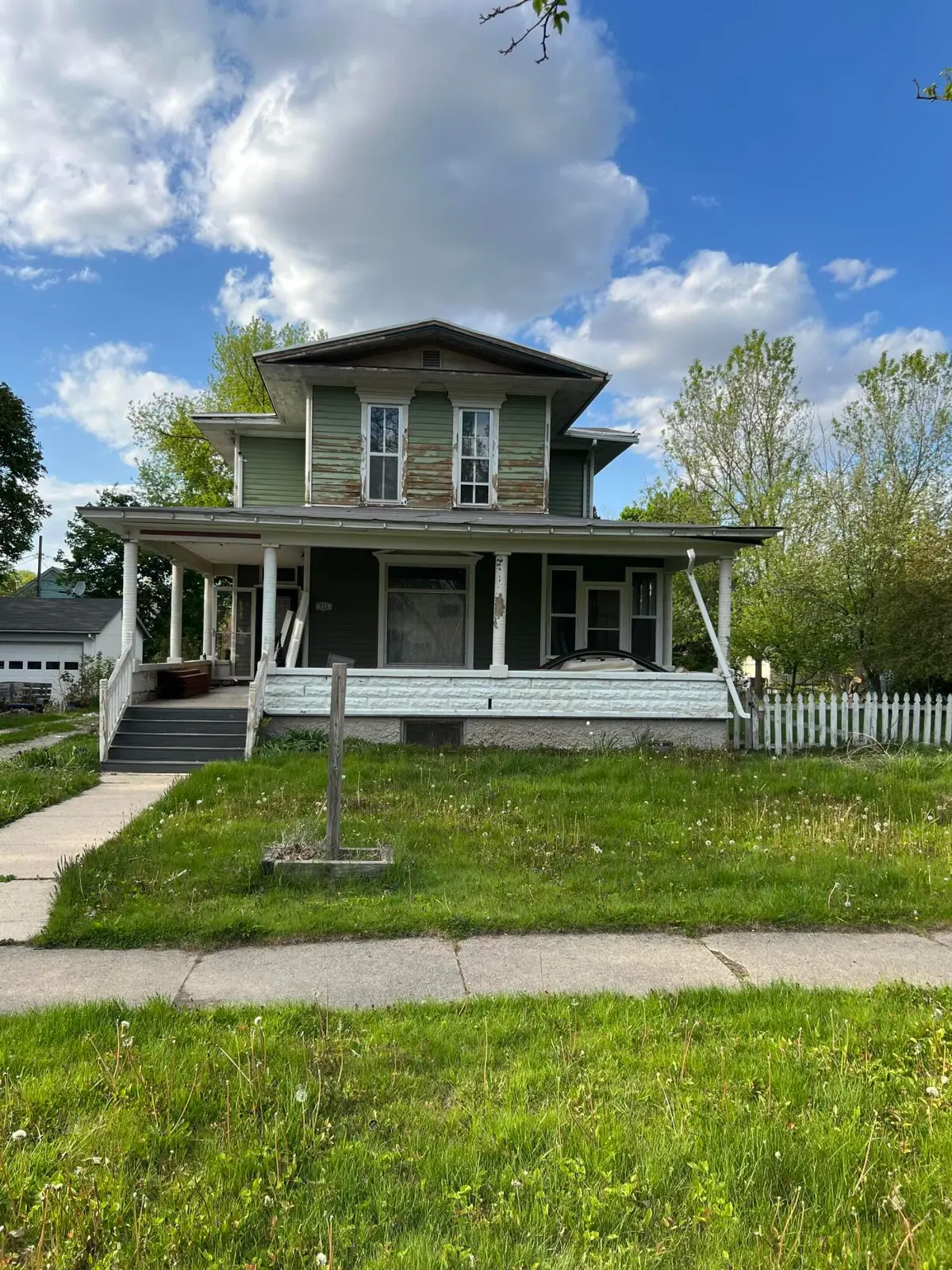 711 E Walworth Ave, Delavan, WI 53115 - #1