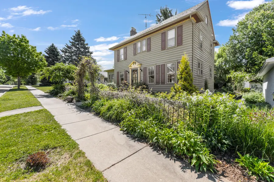 509 E Maple St, Horicon, WI 53032 - #2