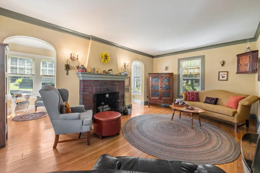 509 E Maple St, Horicon, WI 53032 - #3