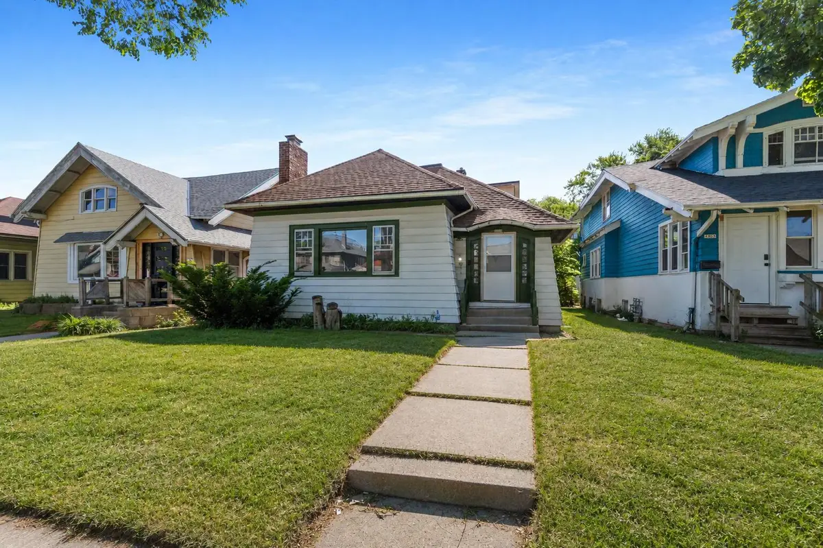 2466 N 46th St, Milwaukee, WI 53210 - #1