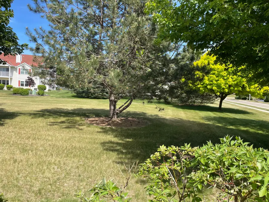 723 Stoney Creek Ct, West Bend, WI 53095 - #3