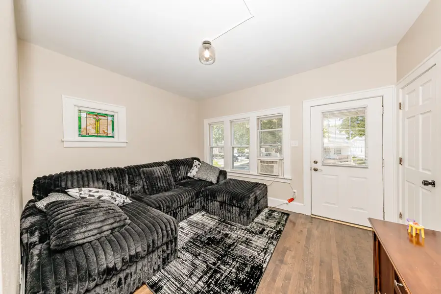2807 S 9th St, Milwaukee, WI 53215 - #3