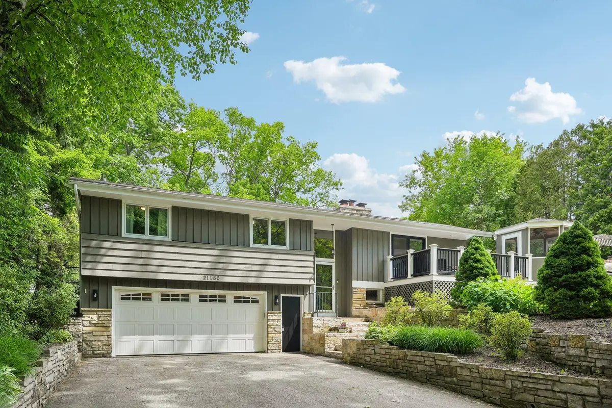 21180 Mary Lynn Dr, Brookfield, WI 53045 - #1
