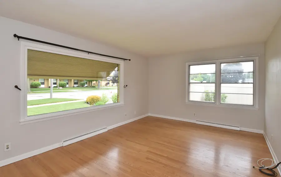 925 Virginia St, Racine, WI 53405 - #2