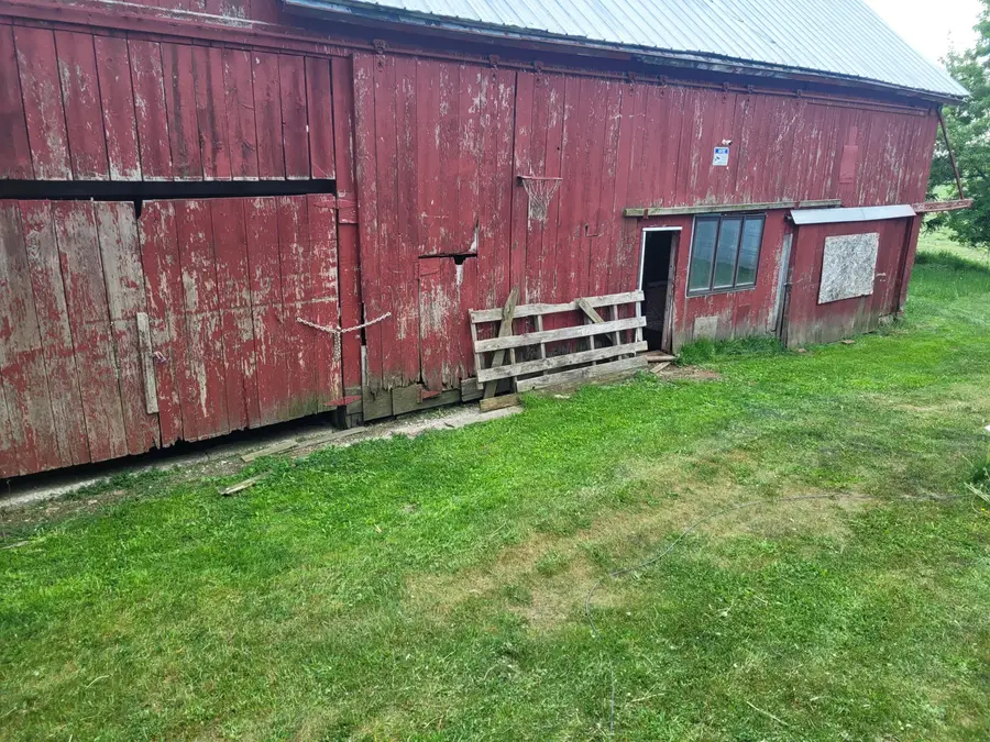 8201 Scheffler Rd, Newton, WI 53063 - #3