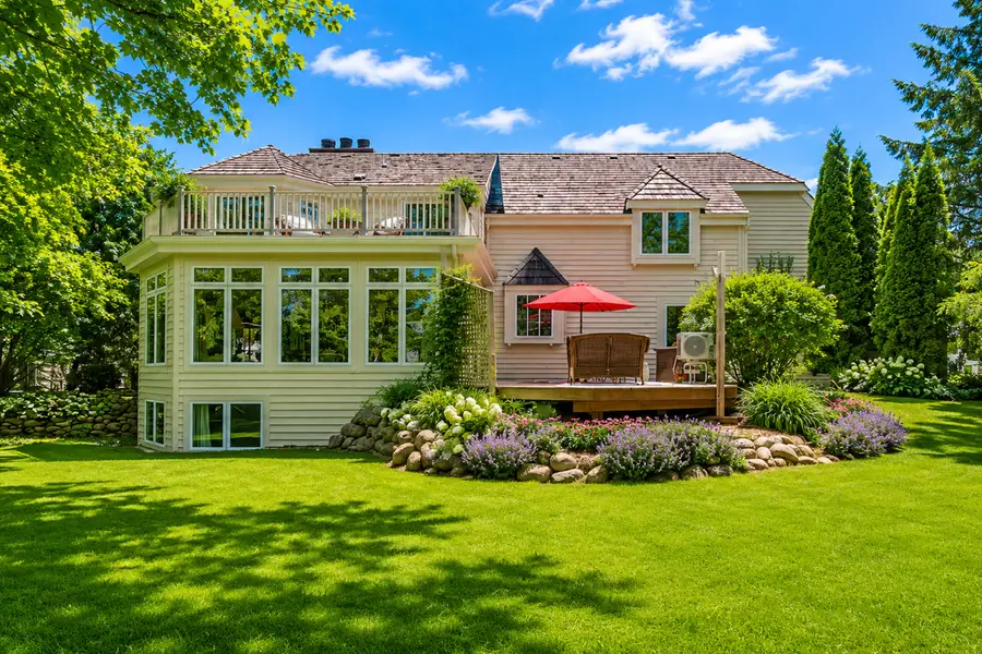 10528 N Haddonstone Pl, Mequon, WI 53092 - #3