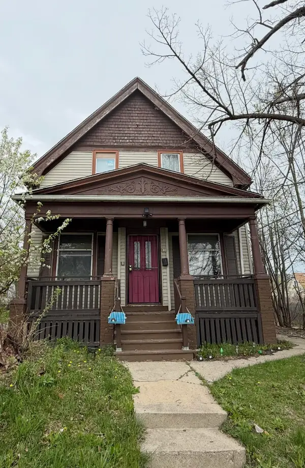 820 W Keefe Ave, Milwaukee, WI 53206