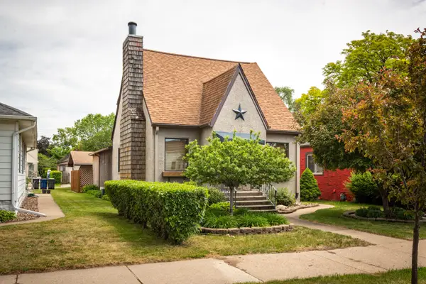 2406 Wood St, La Crosse, WI 54603