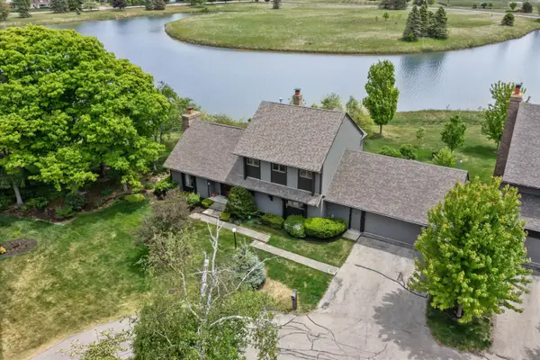 25 Lakewood Dr, Wind Point, WI 53402