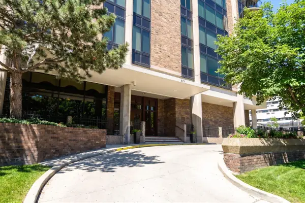929 N Astor St, Milwaukee, WI 53202
