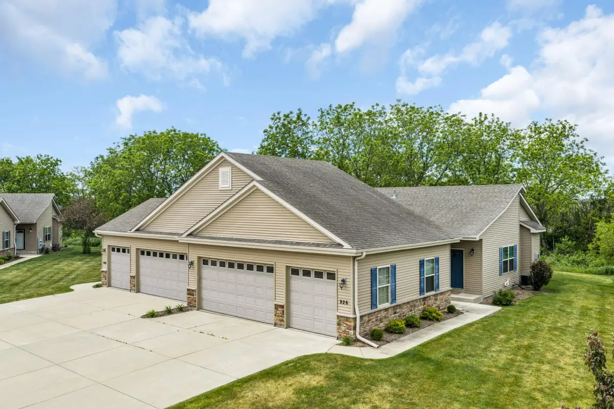 926 Langdon Ct, Mount Pleasant, WI 53406 - #1