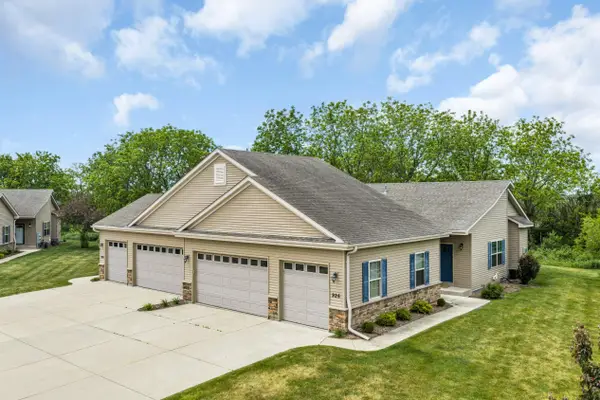 926 Langdon Ct, Mount Pleasant, WI 53406