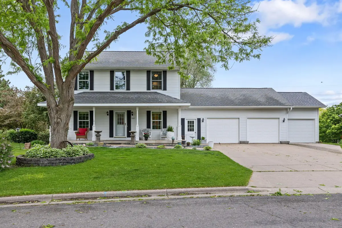 1021 Johnson St, Onalaska, WI 54650 - #1