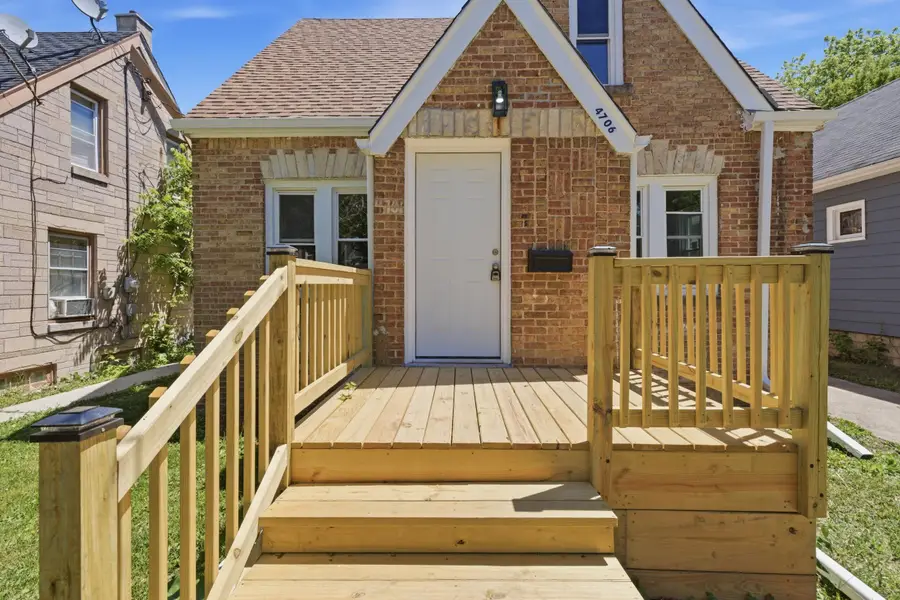4706 N 57th St, Milwaukee, WI 53218 - #3