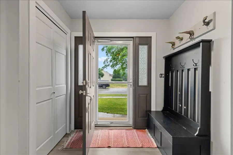 871 N Sandy Ln, Elkhorn, WI 53121 - #2