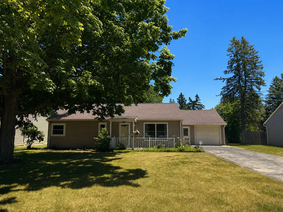 668 S Main St, Saukville, WI 53080 - #2
