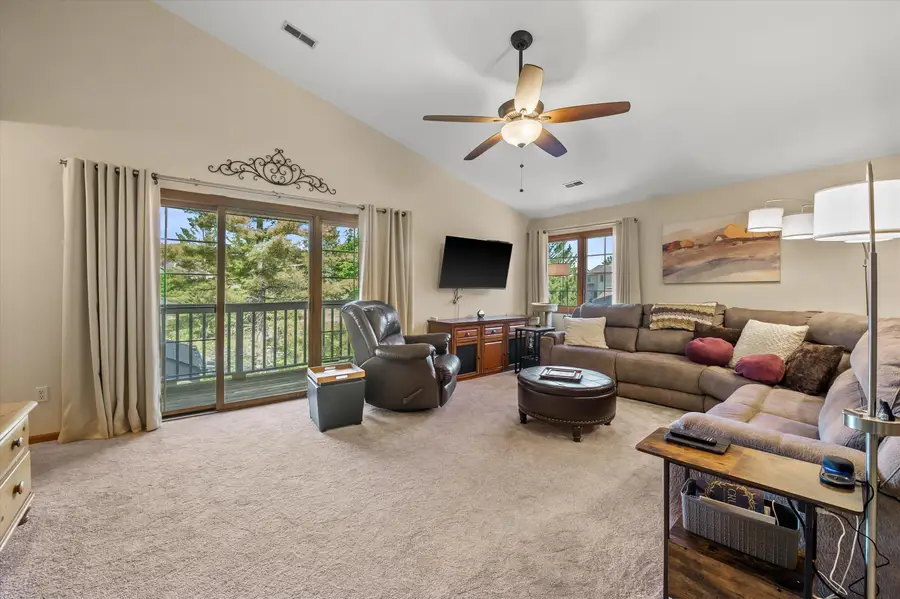 2264 Circle Rdg, Delafield, WI 53018 - #2