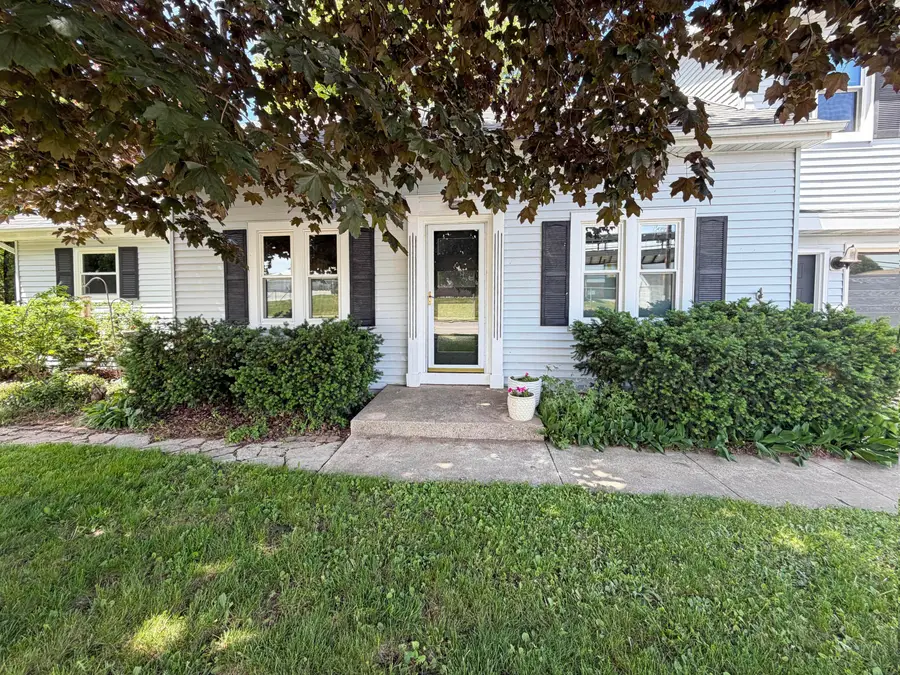 300 Fairview Dr, Plymouth, WI 53073 - #2