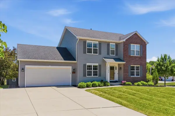 1192 Iris Ln, Saukville, WI 53024