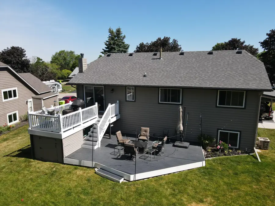 1021 Eton Ct, Hartland, WI 53029 - #2