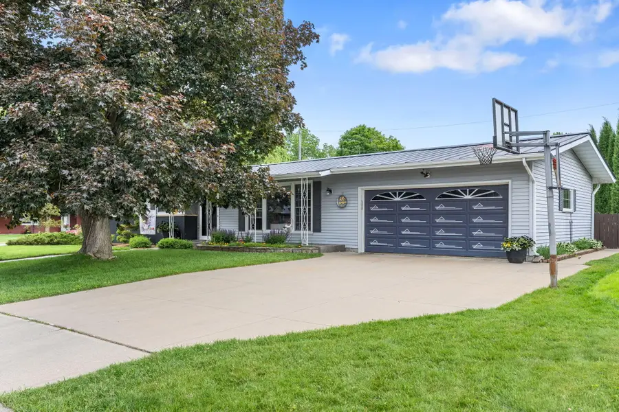 3003 Lincoln Ave, La Crosse, WI 54601 - #3