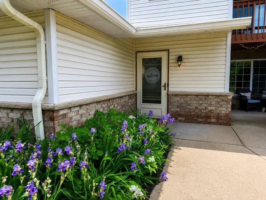 2205 N University Dr, Waukesha, WI 53188 - #2