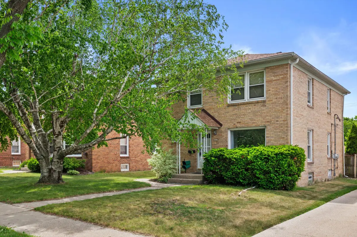 5317 W Hayes Ave, West Allis, WI 53219 - #1