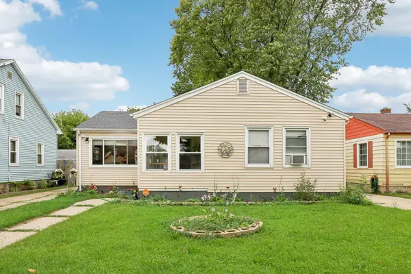 5043 N 19 St, Milwaukee, WI 53209